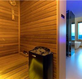 11 Bedroom Villa with Outdoor Pool and Indoor Penthouse Pool near Pula, sleeps 22-26